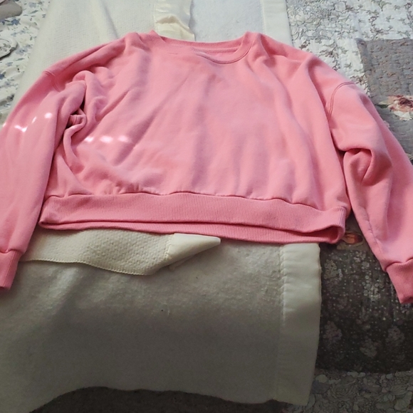 American Eagle Outfitters Tops - American eagle Pink. Crop sweatshirt (4 for $20)